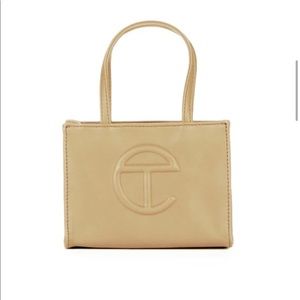 ⛔️SOLD⛔️Brand New Telfar bag in cream size small